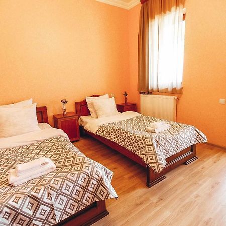 Hotel Sweet Home Telavi Ngoại thất bức ảnh