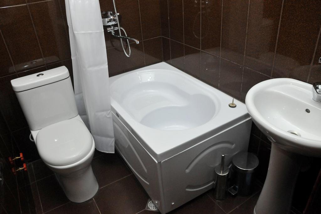 Hotel Sweet Home Telavi Phòng bức ảnh