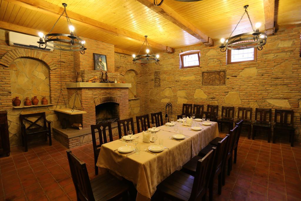 Hotel Sweet Home Telavi Ngoại thất bức ảnh