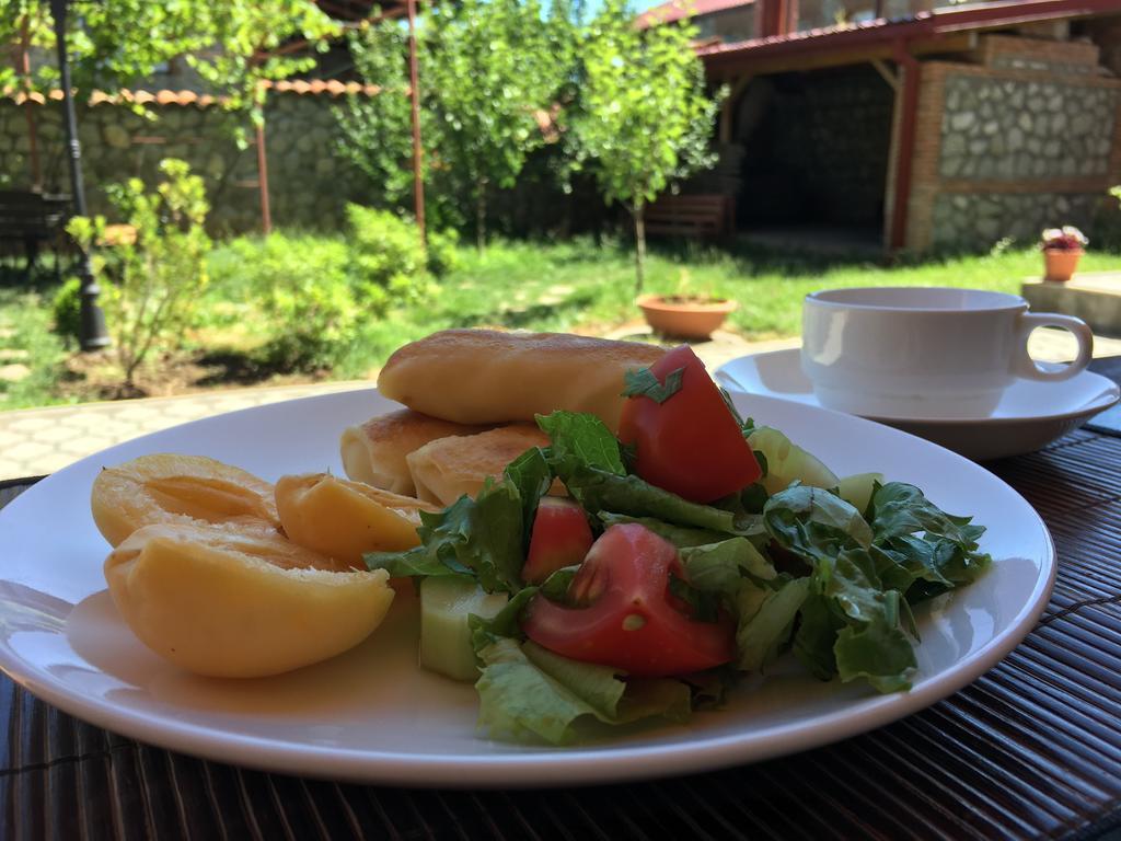 Hotel Sweet Home Telavi Ngoại thất bức ảnh